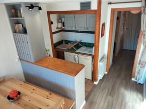 Fridge, dishwasher - Mezzanine studio for 4 south-facing no pets (Valloire)