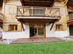 Exterior detail - Cozy T3 apartment near center with terrace and parking (Samoëns)