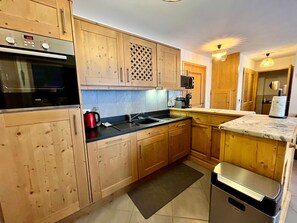 Fridge, microwave, dishwasher