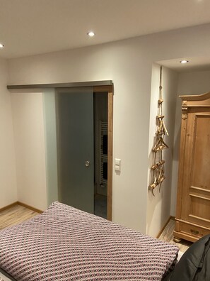 1 bedroom, iron/ironing board, free WiFi, bed sheets - Cozy vacation apartment on the Eyach (Albstadt)