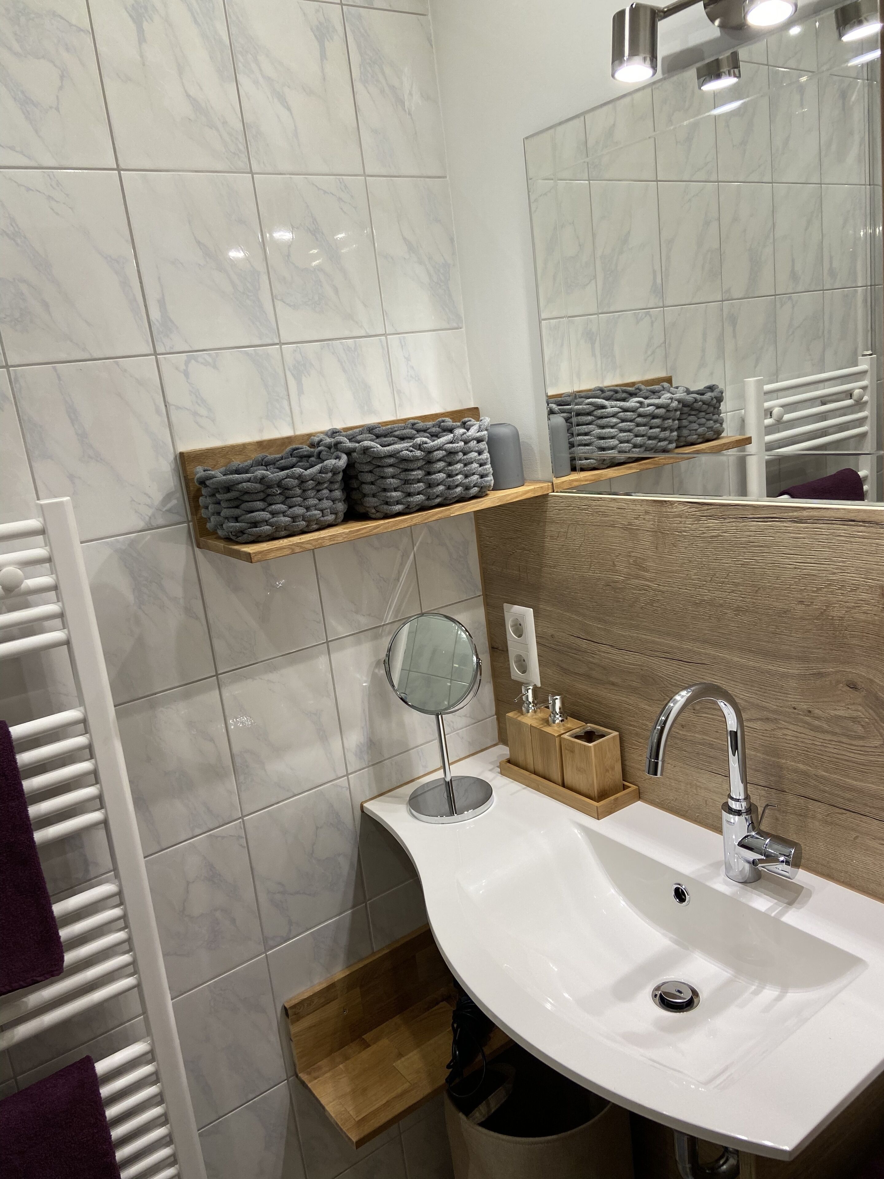 淋浴设施、吹风机、毛巾、肥皂