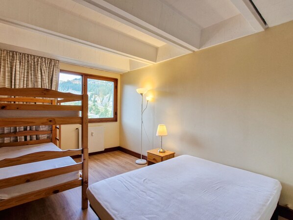 1 bedroom - Renovated 2-room apartment for 6, balcony near slopes and shops (Flaine)