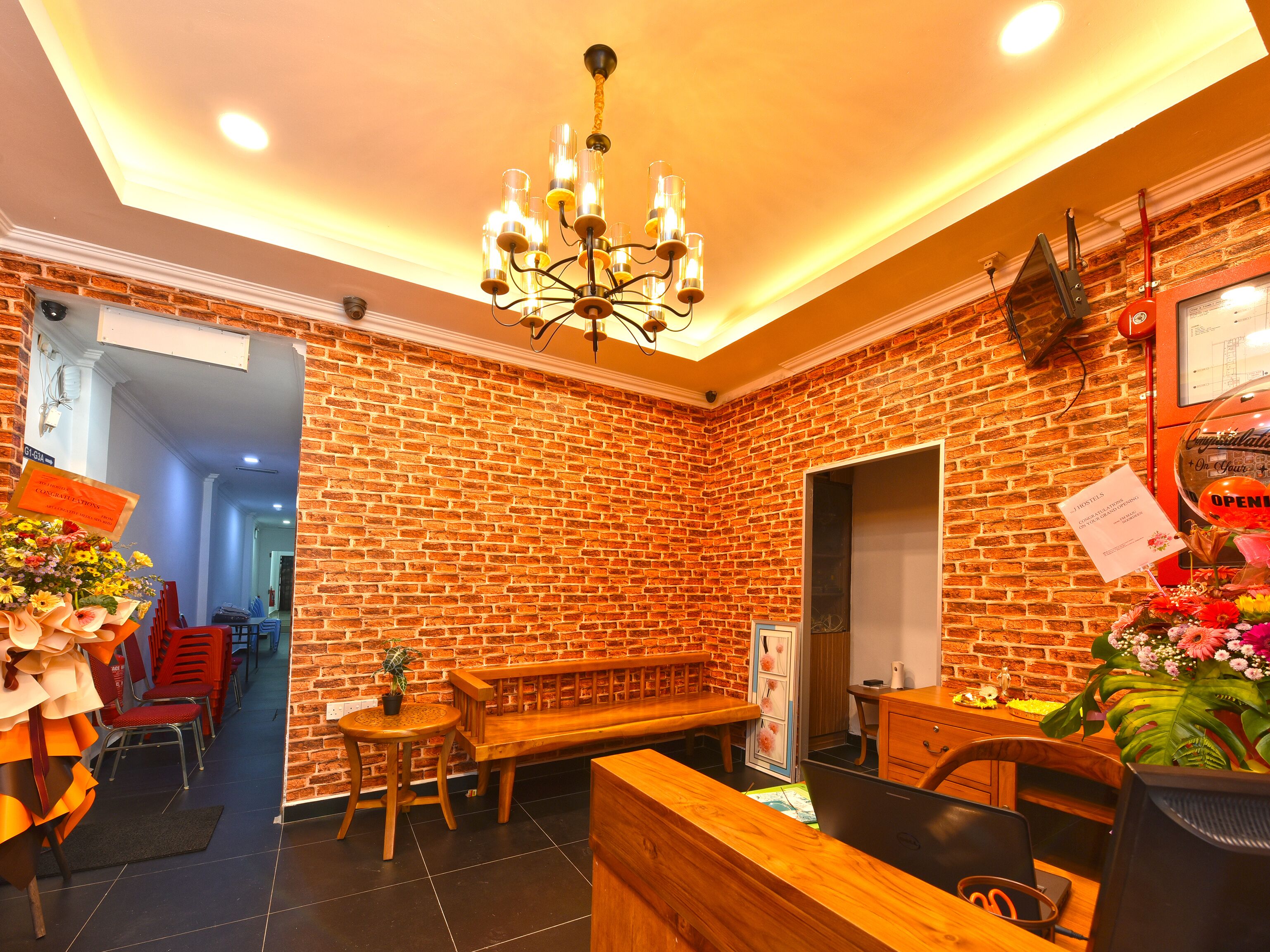 Foto - Super OYO 90572 J Hotel Masjid India