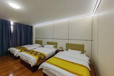 Sanshenren Apartment