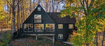 Peregrine's Perch - Cabin Overlooking the River!