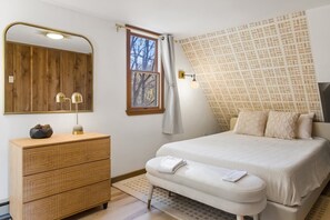 3 bedrooms, desk, free WiFi, bed sheets