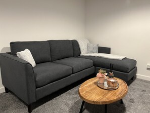 Apartment, Multiple Beds | Living room - Great 2-bed Apartment in Canterbury (Canterbury)