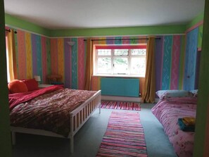 Maison, plusieurs lits