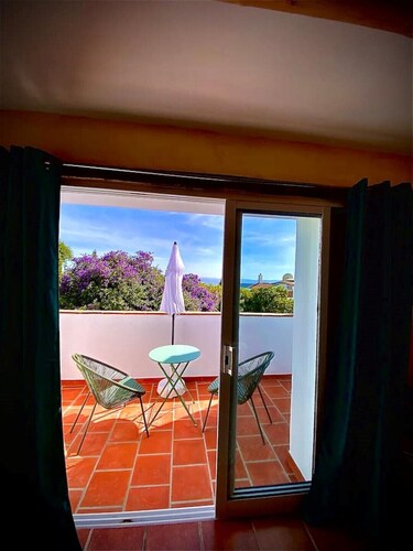 Lovely 1 bedroom apartment with shared pool