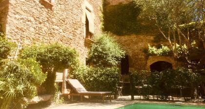 Maison de Village 10/12 Personnes Piscine à 20 Minutes de Gérone et de Lescala