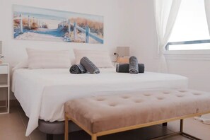 4 bedrooms, iron/ironing board, free WiFi, bed sheets - Spanish villa in Cabo de Gata . 10 min from the beach. Private saltwater pool. . (NIJAR)