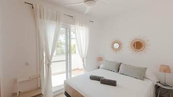 4 dormitorios, tabla de planchar con plancha, wifi gratis y ropa de cama