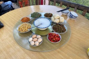 Unclassified image, 5 of 35, button - Mulihong Yuanwei Inn (Xiuning)