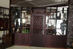 Interior - Happy Valley Manor (Danjiangkou)