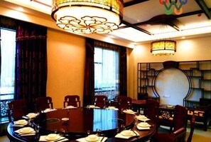 Restaurant - Happy Valley Manor (Danjiangkou)