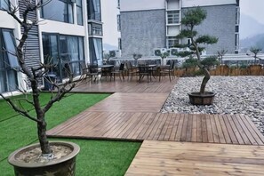 Gambar tidak terklasifikasi, 4 dari 39, tombol