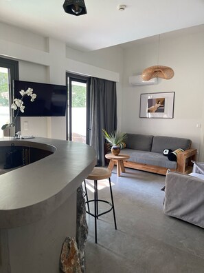 Appartement luxueux, 1 chambre | Draps en coton égyptien, literie de qualité, coffre-fort