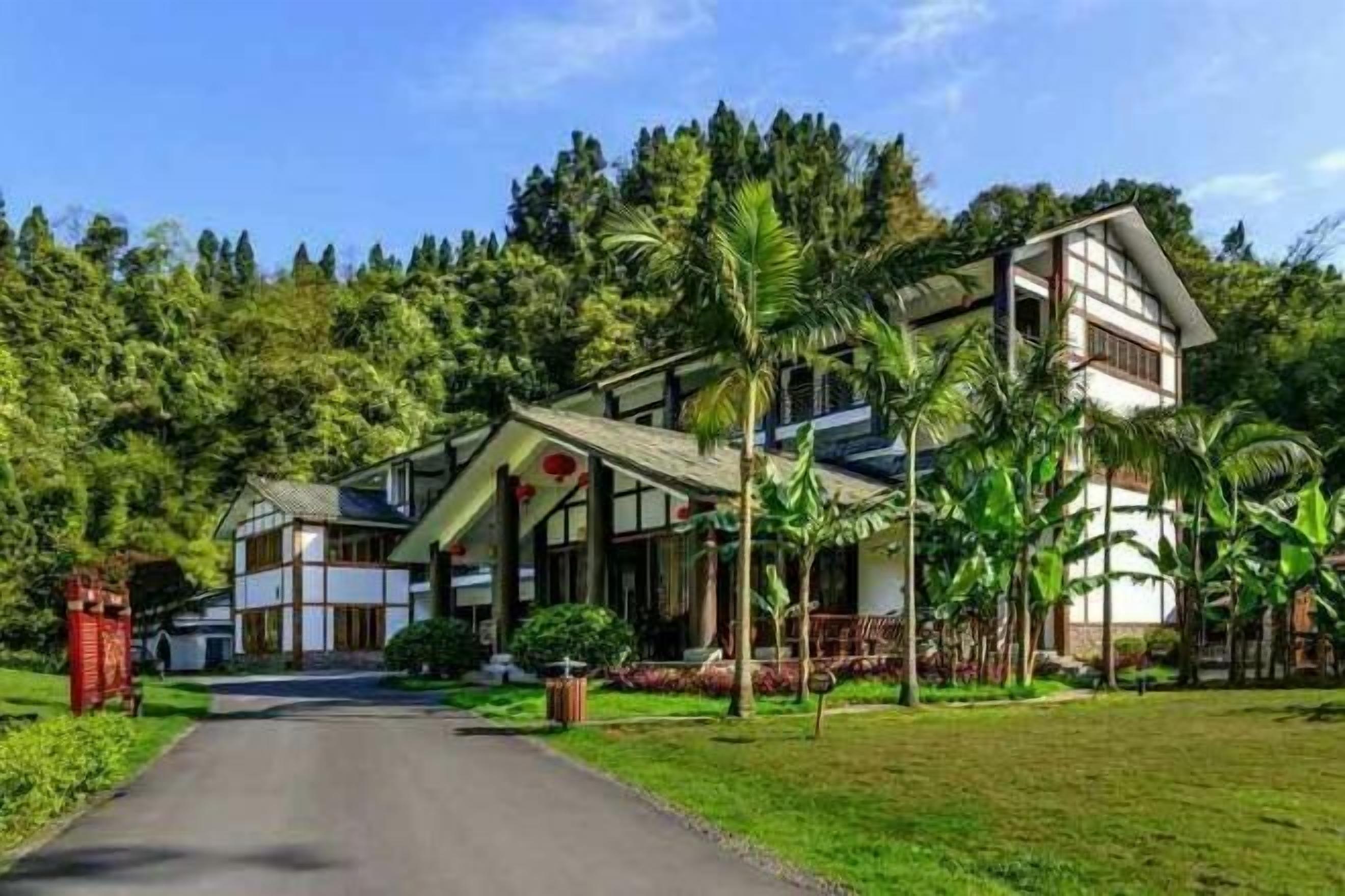 المنشأة من الخارج