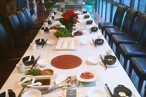 お食事