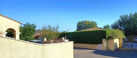 Enceinte de lâhĂ©bergement