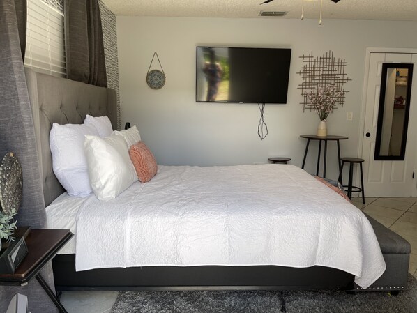 2 bedrooms, desk, iron/ironing board, free WiFi