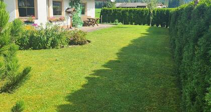 Beautiful home with sauna, close to ski resorts and great base for hiking.