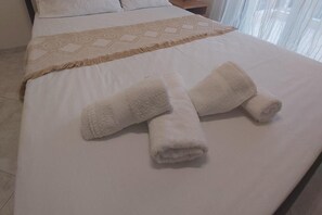 1 makuuhuone, silitysrauta/-lauta, ilmainen Wi-Fi, vuodevaatteet