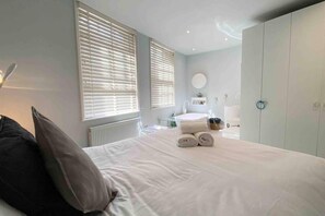 Apartment | 2 bedrooms, iron/ironing board, free WiFi, bed sheets