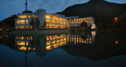 Nanyuan Wulongtan Resort