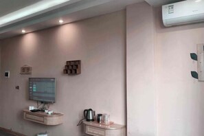 Room - Danzhou xillelai theme travel rental (Danzhou)