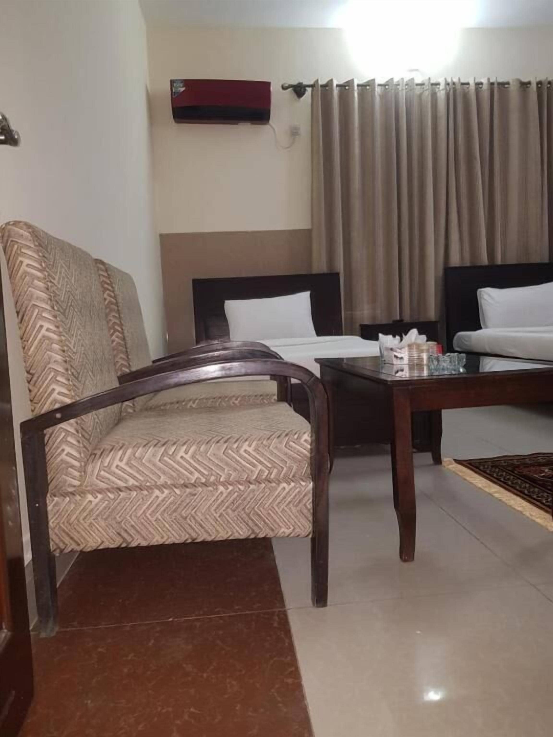 deluxe double or twin room | free wifi