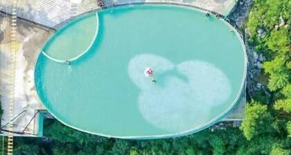 Cotton Tiankeng Hotel