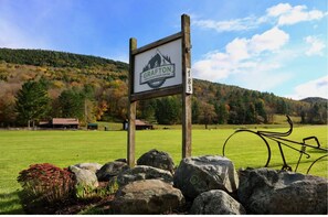 المنطقة المحيطة بالمنشأة