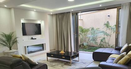 Lovely and cozy villa close to malls