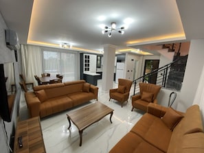 Family Villa | Living area