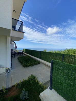 Terrace/patio - Villa Deniz (Trabzon)