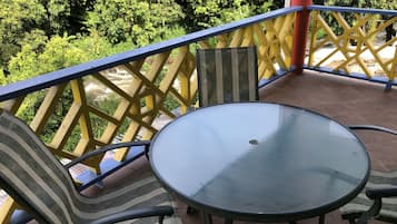 Executive Island Life Suite #5 | Terrasse/Patio