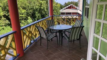 Executive Island Life Suite #5 | Terrace/patio