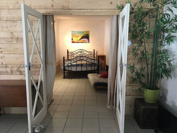 4 habitaciones, wifi gratis y ropa de cama