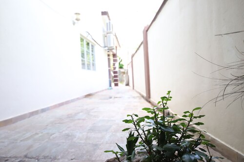 OYO 90585 D Pearl Hotel