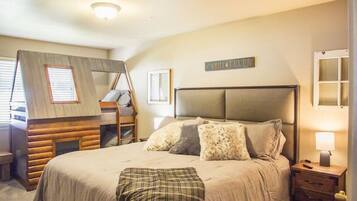 Desk, travel cot, free WiFi, bed sheets