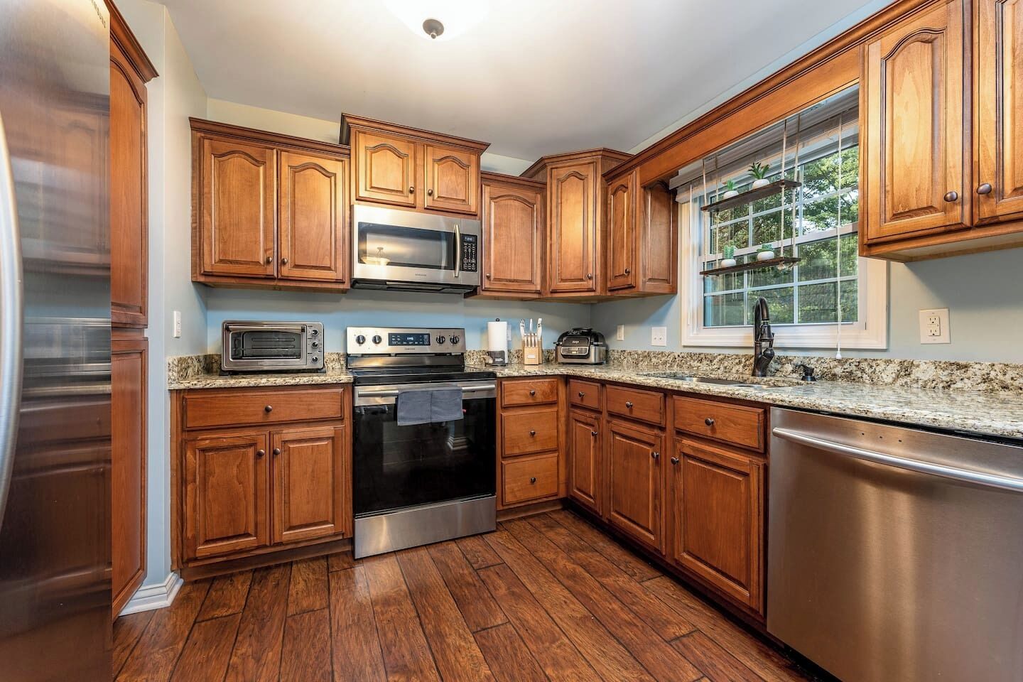 Private Escape fully equipped kitchen — vacation rental near Nashville, Mt. Juliet Tennessee