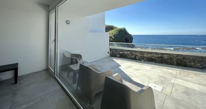 House with sea view for 6 people