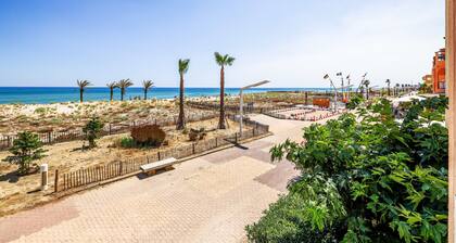 Le front de mer - One Bedroom Apartment, Sleeps 4