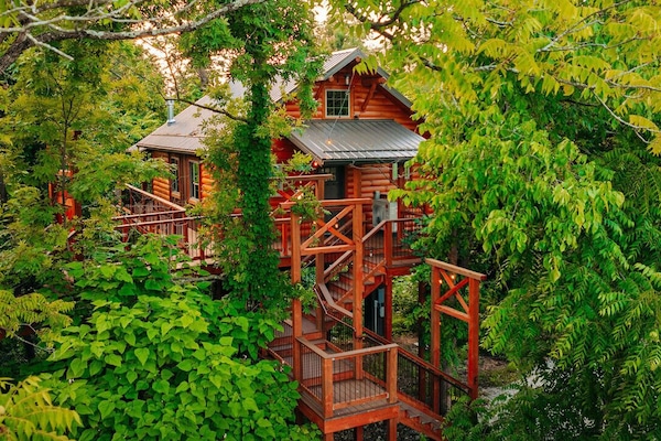 Treehouse Exterior