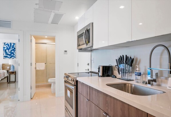 Apartamento | Cozinha privada | Cafeteira/chaleira