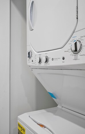 Apartment | Laundry - Miami Suite 304 (Miami)