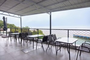 Outdoor dining - MU YI (Zhoushan)