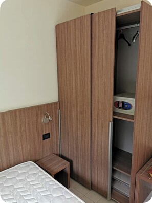 1 bedroom, in-room safe, travel cot, free WiFi