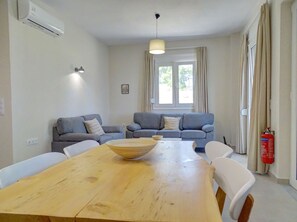 Superior Apartment, 2 Bedrooms, Non Smoking, Sea View | Living area | 43-inch LCD TV with digital channels, TV, streaming services - Lyrids Apartments (Rethymno)